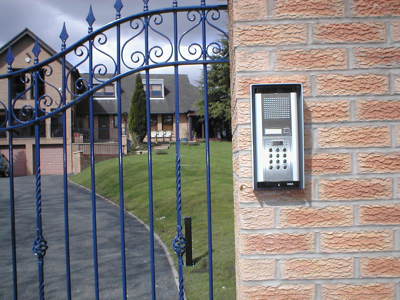 Keypad on access control system